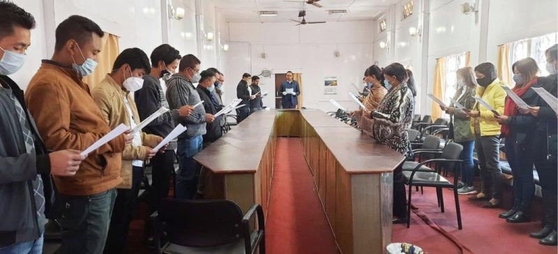 Tuensang district commemorated the Constitution Day in the Deputy Commissioner's Conference hall on November 26. The Deputy Commissioner, Tuensang, Kumar Ramnikant IAS led the reading of the preamble. The Additional Deputy Commissioner, Tuensang, Ajit Kumar Verma highlighted on the significance of the preamble and encouraged all the members present to abide by the ideals of the preamble. (DIPR Photo) 